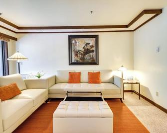 1 Mi To Trail Wfh-Friendly Incline Village Condo! - Incline Village - Wohnzimmer