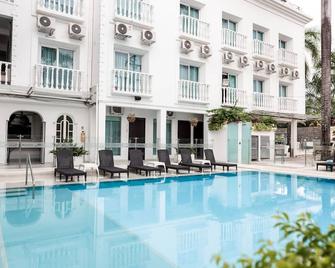 Hotel Manantial Melgar - Melgar - Piscina