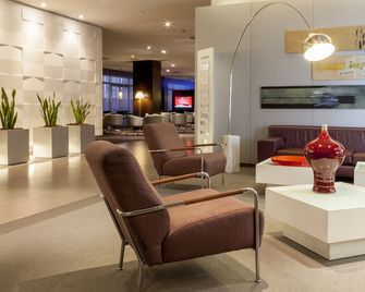 AC Hotels by Marriott Madrid Airport - Coslada - Lounge