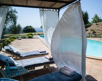 Pretty villa with pool in tranquil countryside near the beaches of St Tropez - La Garde-Freinet - Zwembad