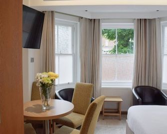 Osborne Aparthotel - Eastbourne - Bedroom