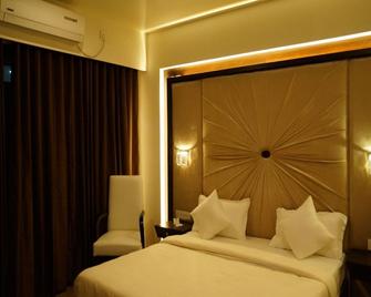 The Nd Hotel - Chandrapur - Bedroom
