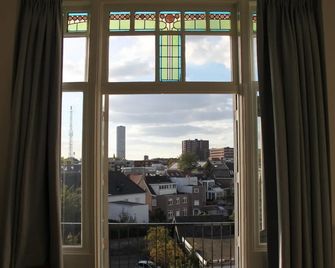 Hostel Roots - Tilburg - Balkon