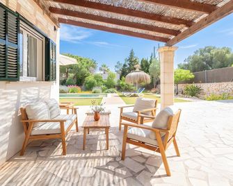 Las Estrellas in Cala Llombards - Santanyí - Patio