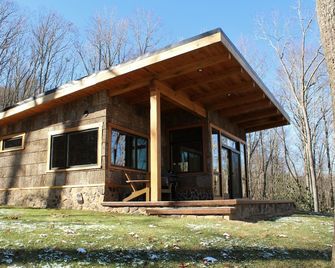 The Sounds of Nature! Wildlife and Mtn. views are all you will see and hear - Marion - Building