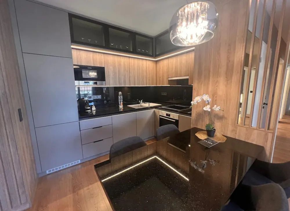 Glamorous Apartment in Budapest Hungary - Budapest - Kitchen