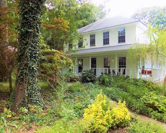 The Cherrywood Estate - Jonesboro - Building