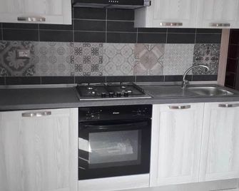 B&B le vie del borgo - Castiglione di Sicilia - Cocina