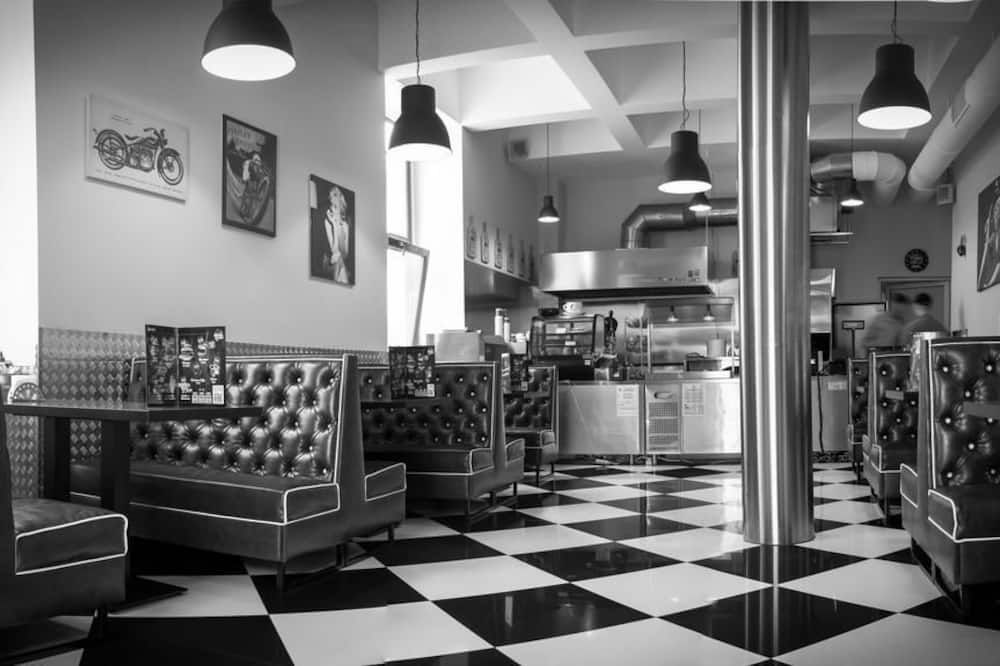 بي 13 هوستل - سيبيو - ردهة