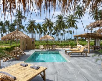 Manao Seaview Pool Villa 27 - 5 mins walk to the beach - Ko Lanta - Piscina