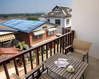 Sri Chiang Khan Hotel - Chiang Khan - Balcony