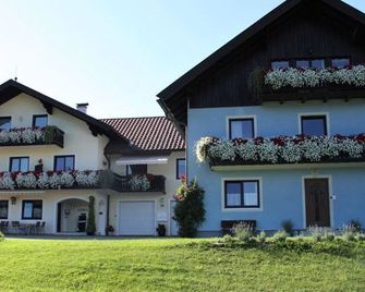 Herned Pension - Mondsee - Building