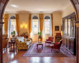 Hotel Pendini - Florence - Living room