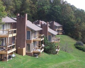 Spacious Chalet on the Blue Ridge Parkway - Early Check-in and Late Check-out! - Hillsville - Edificio