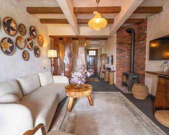 Mavi At Hotel - Arnavutköy - Living room