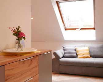 Ferienwohnung Am Eiberg - Bad Wildbad - Wohnzimmer