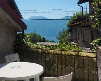 La dimora del viandante - Como Lake - Mandello del Lario - Balkon