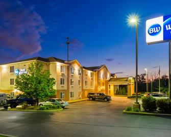 Best Western Penn-Ohio Inn & Suites - Hubbard - Building