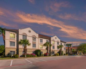 Homewood Suites by Hilton Laredo at Mall del Norte - Laredo - Gebäude