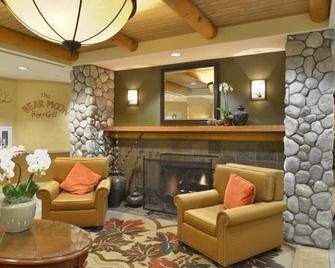 Spacious one Bed Room /South Lake Tahoe / on lake / 5 min to Heavenly /Pool - South Lake Tahoe - Lobby