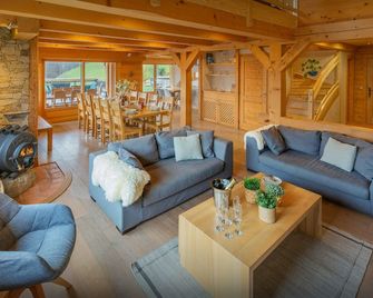 Lodge La Source - luxury French Alps break 12p, indoor pool - OVO Network - Les Clefs - Salon