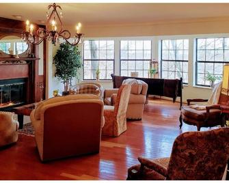 Redbud Valley Lodge - Catoosa - Lounge