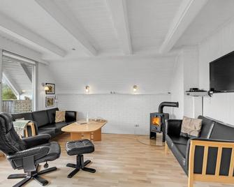 Amazing home in Hvide Sande - Hvide Sande - Wohnzimmer