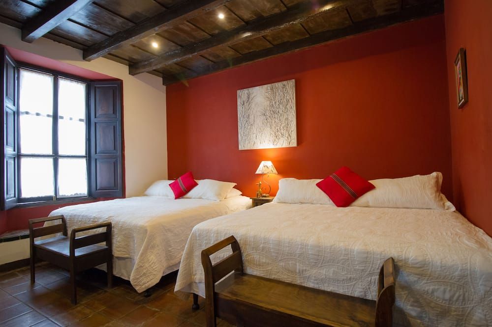 Hotel Monasterio desde $874 Antigua Guatemala