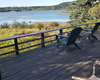 Seal Cove Cottage by the Shore - Tremont - Balcón