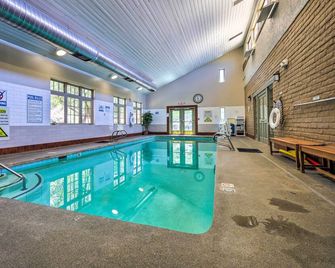 Traditional-Style Adobe Casita - Walk to Dtwn - Santa Fe - Pool