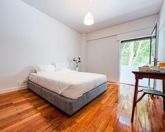 Seaside Elegance and Tranquility: Your Luxurious Porto Getaway - Porto