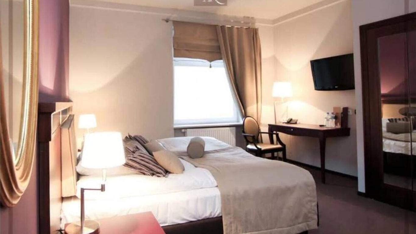 Royal Rooms