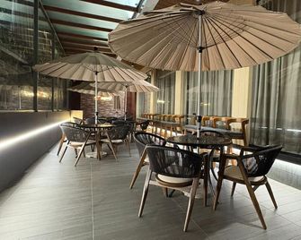 Hotel Govind Regency - Dhule - Restaurant