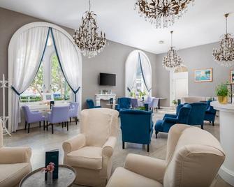 Aminess Korcula Heritage Hotel - Korčula - Lounge