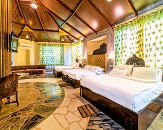 Lohagarh Fort Resort - Jaipur - Living room