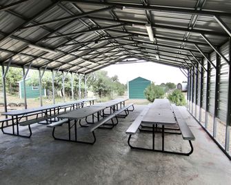 Incredible Secluded Cabin With Barbecue - Monticello - Patio