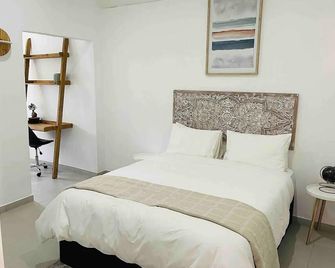 Ultra modern 2 bedroomed apartment - 2082 - Bulawayo - Bedroom