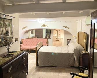 Suite La Rocca Home Deluxe - Soriano nel Cimino - Camera da letto