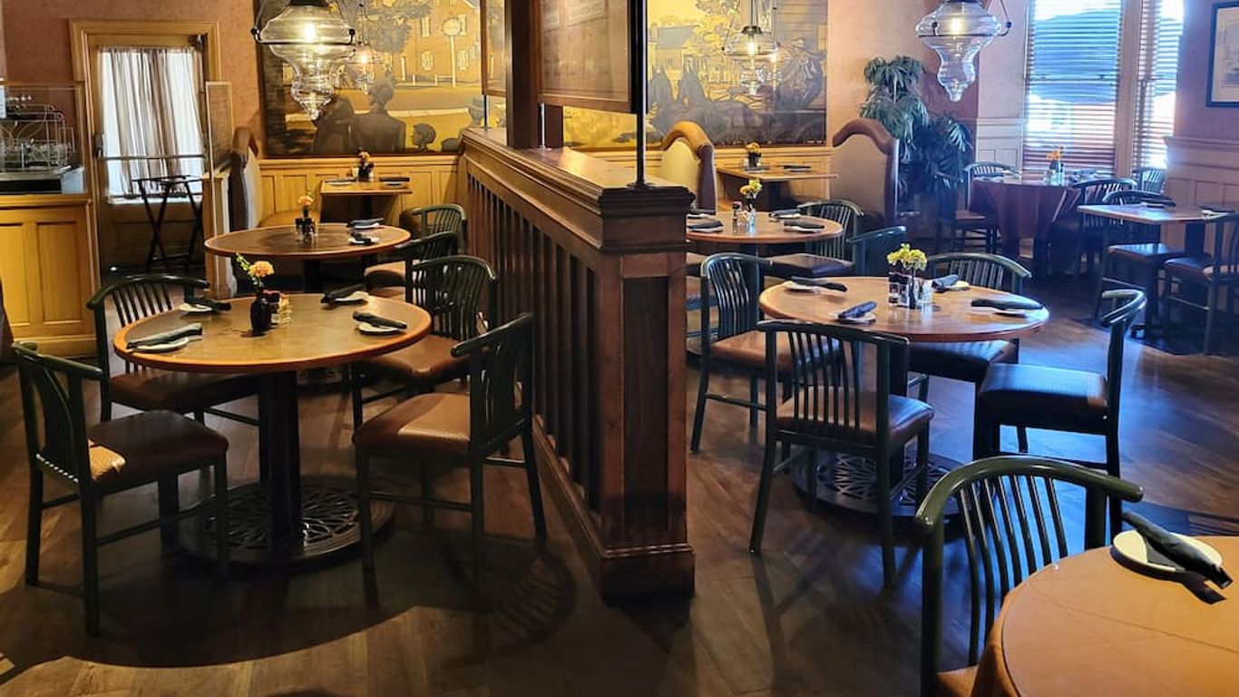 Altland House Inn and Suites