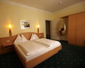 Hotel Drei Hasen - Mariazell - Спальня