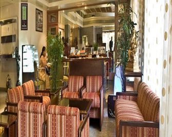 Hotel Midtown Pritam - Bombay - Lounge
