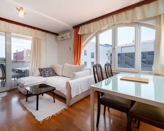 Apartment Medulin Krase Ii - Medulin - Living room