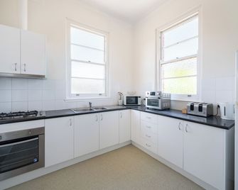 The Hallows Accommodation - Bathurst - Cozinha
