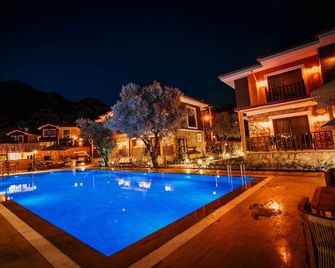 Selimiye Thales Otel - Selimiye - Pool