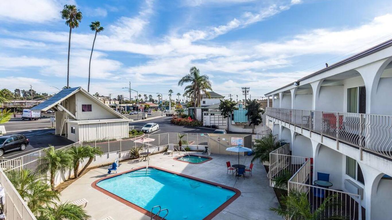 Motel 6 Oceanside Marina