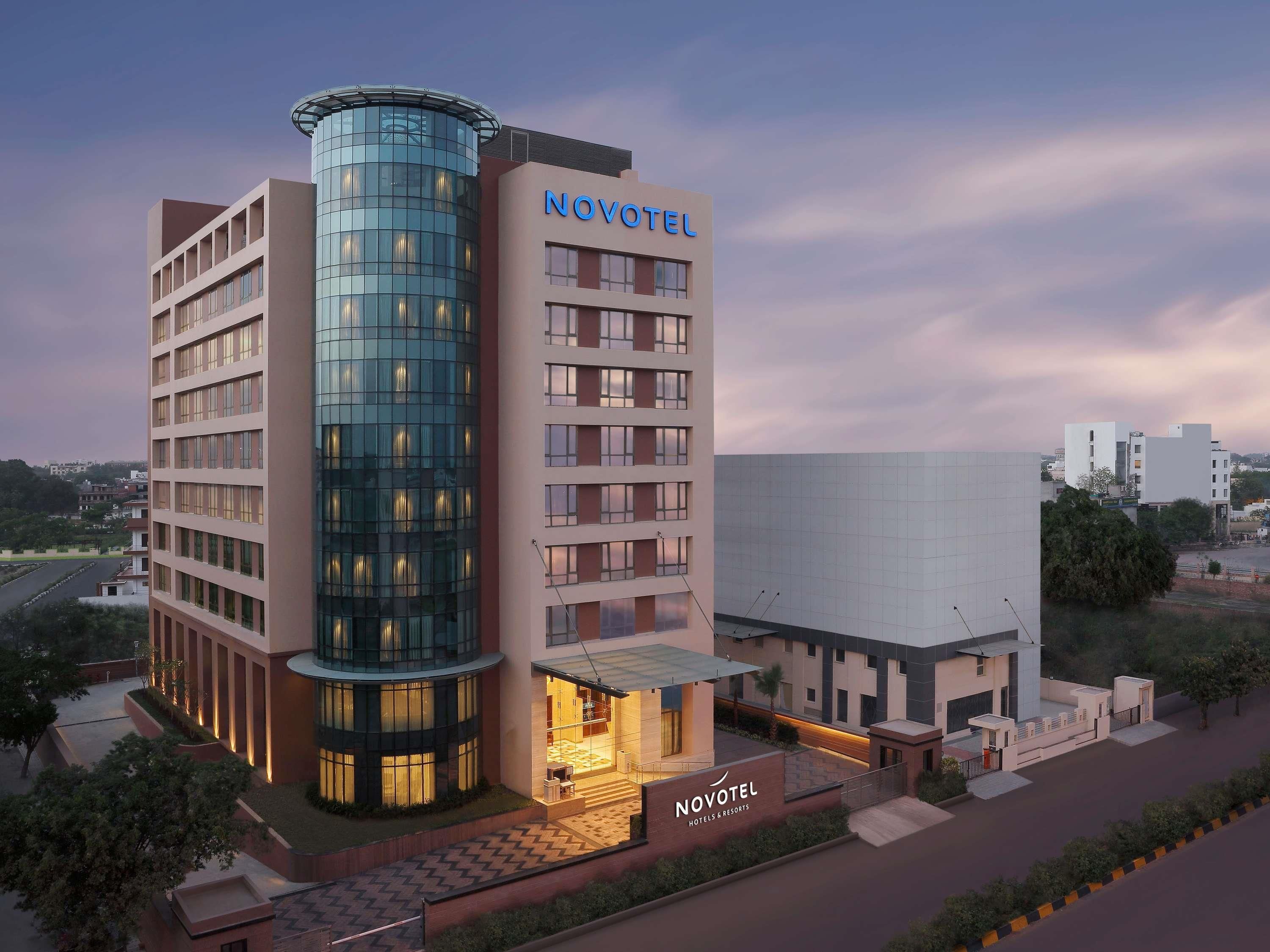 Novotel Lucknow Gomti Nagar - Lucknow - Rakennus
