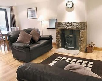 Splendid Detached Stone Barn Conversion With Rural Views - Skipton - Living room