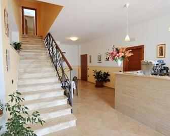 B&B Casa Augello - San Giovanni Rotondo - Recepción