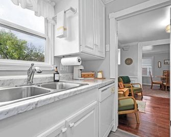 Mi Casita Cottage in Park Hill Fort Smith - Fort Smith - Kitchen