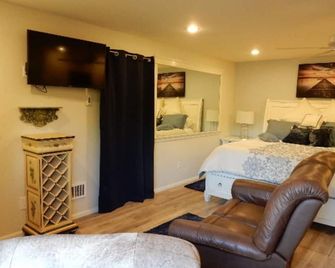 Cozy, Quiet Brand NEW studio Near Greenlake, Phinney Ridge and Greenwood - סיאטל - חדר שינה